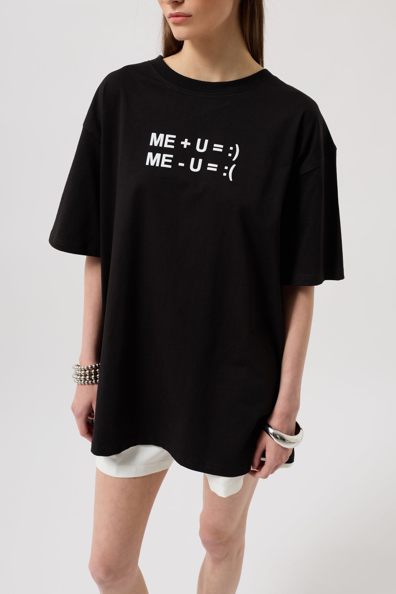 Kabartma Baskılı Siyah T-Shirt