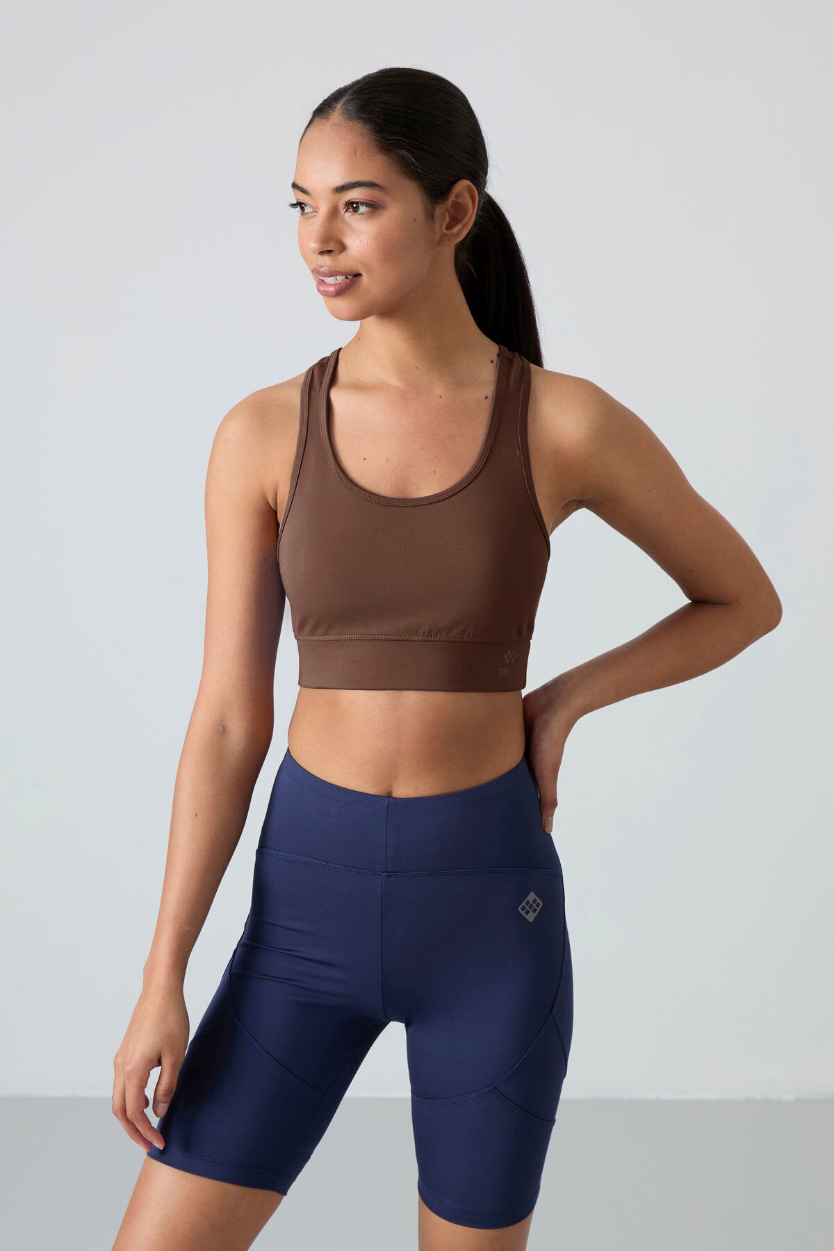 Kahverengi Sırt Detaylı Dar Kalıp U Yaka Kadın Spor Büstiyer - 97120