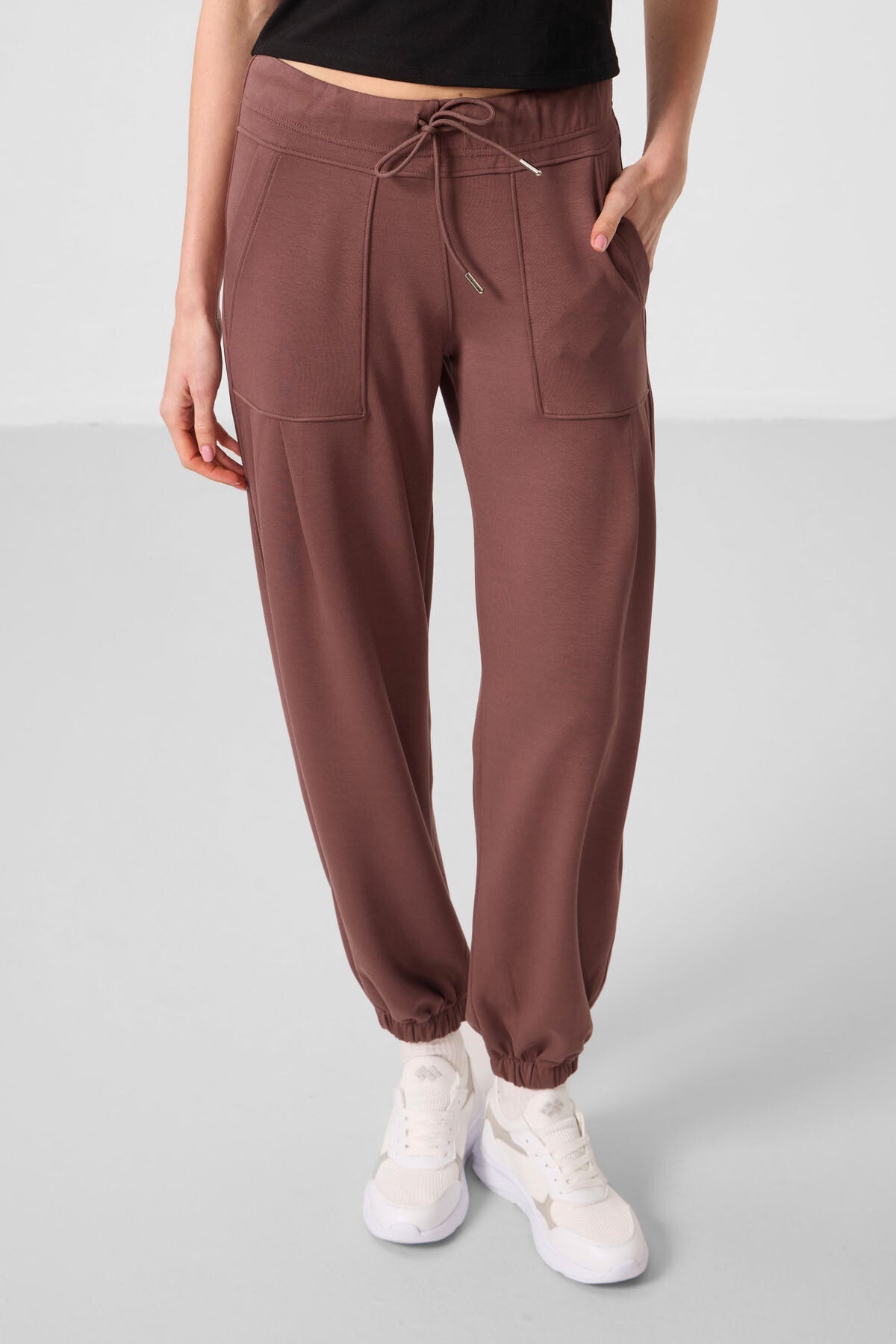 Kahverengi Yumuşak Dokulu Cep Detaylı Rahat Form Kadın Pantolon - 94672
