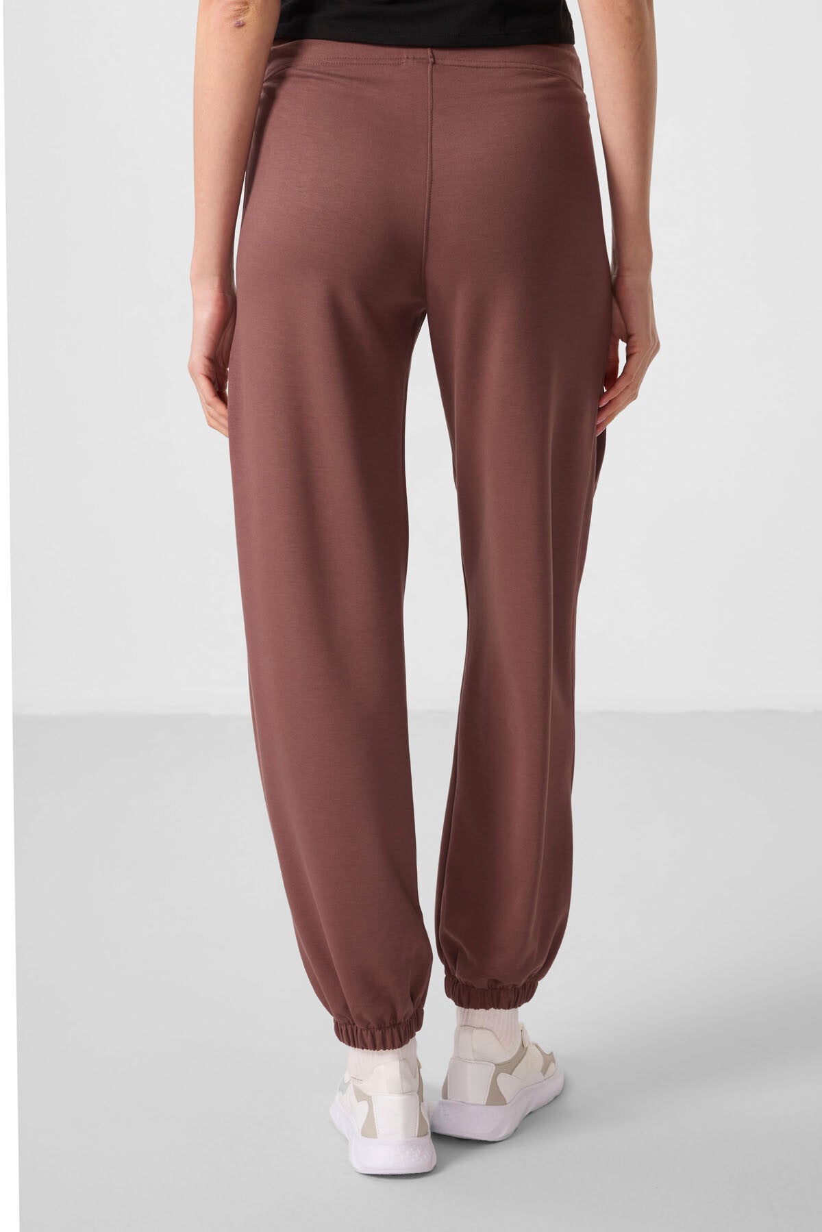 Kahverengi Yumuşak Dokulu Cep Detaylı Rahat Form Kadın Pantolon - 94672