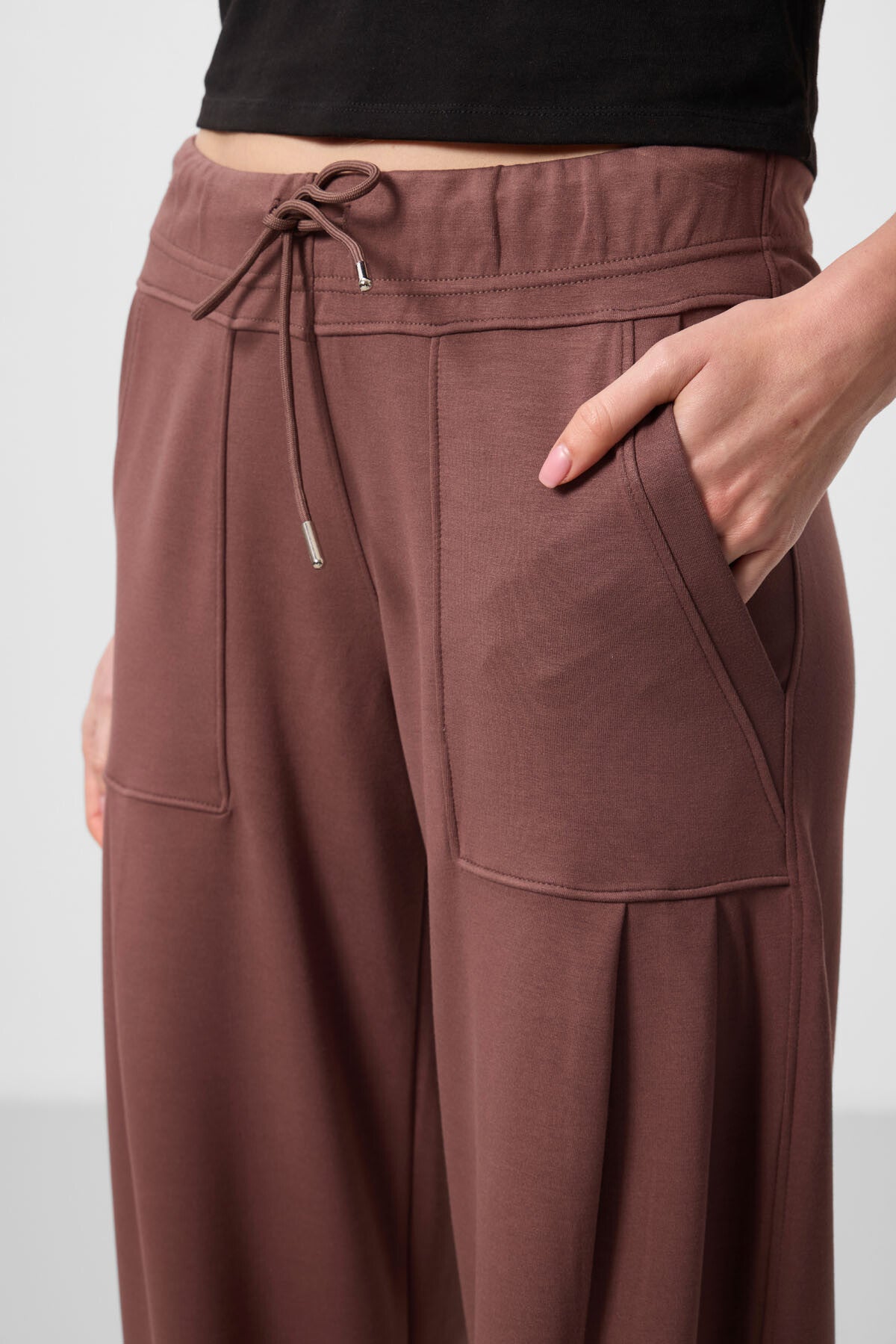 Kahverengi Yumuşak Dokulu Cep Detaylı Rahat Form Kadın Pantolon - 94672