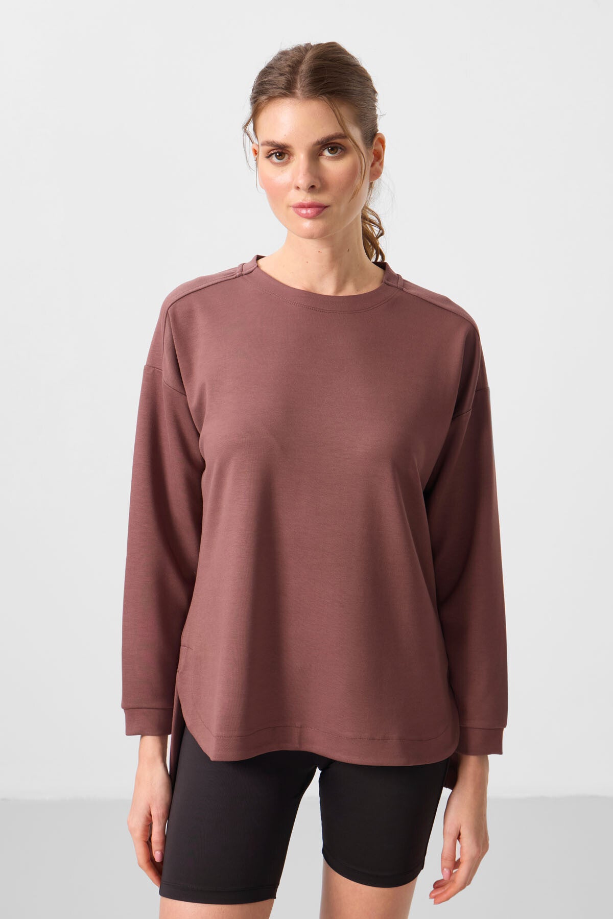 Kahverengi Yumuşak Dokulu O Yaka Rahat Form Kadın Tunik Sweatshirt - 97305