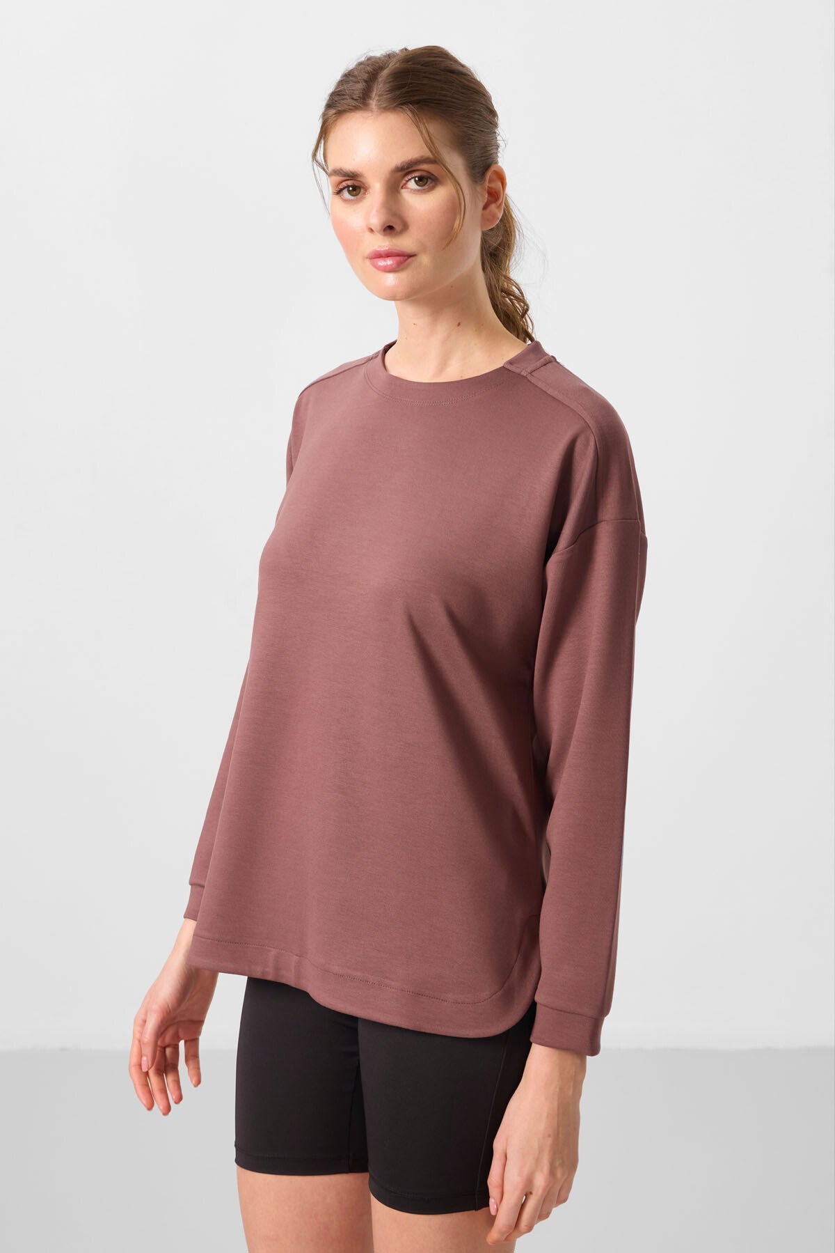 Kahverengi Yumuşak Dokulu O Yaka Rahat Form Kadın Tunik Sweatshirt - 97305