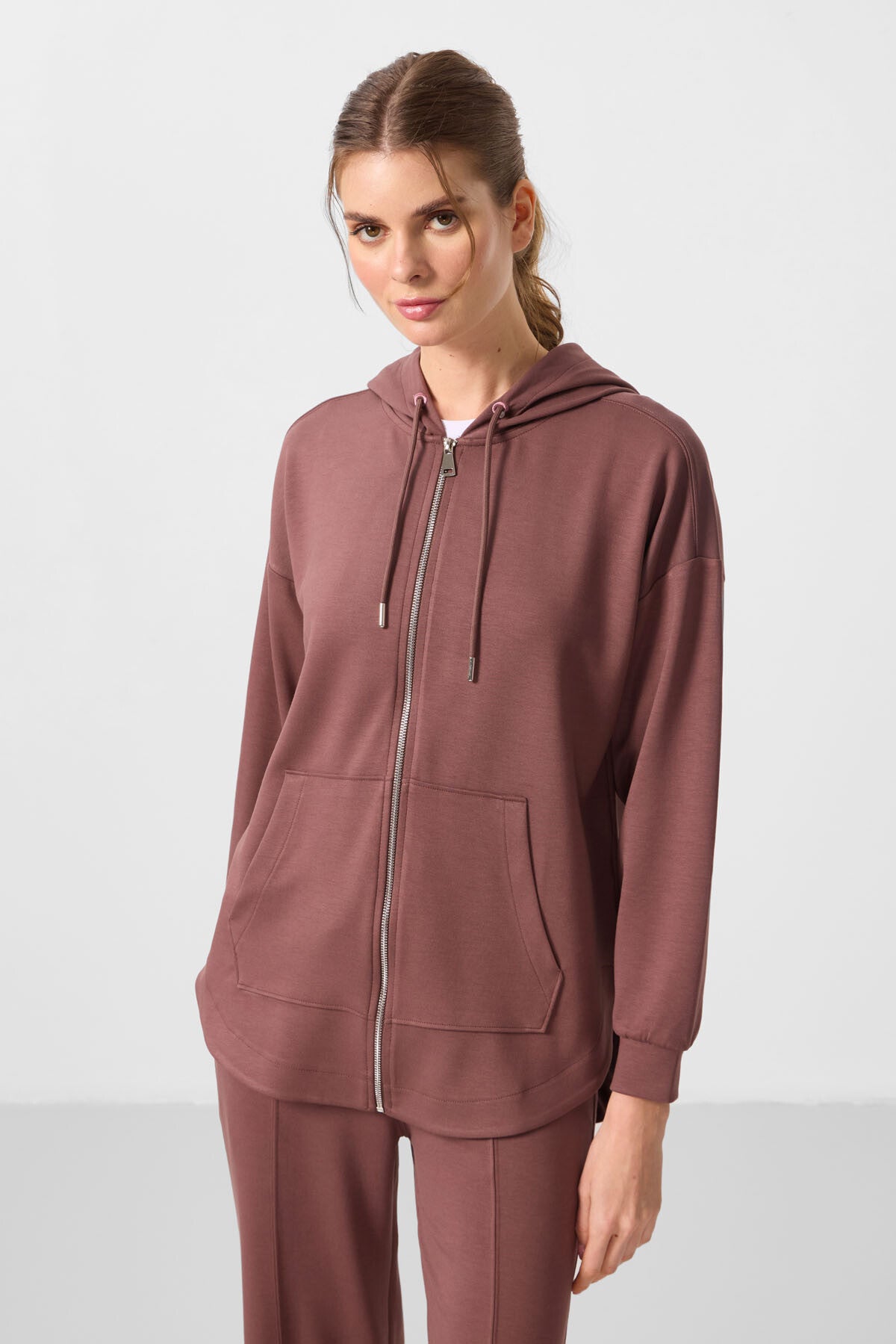 Kahverengi Yumuşak Dokulu Kapüşonlu Oversize Kadın Tunik Sweatshirt - 97302