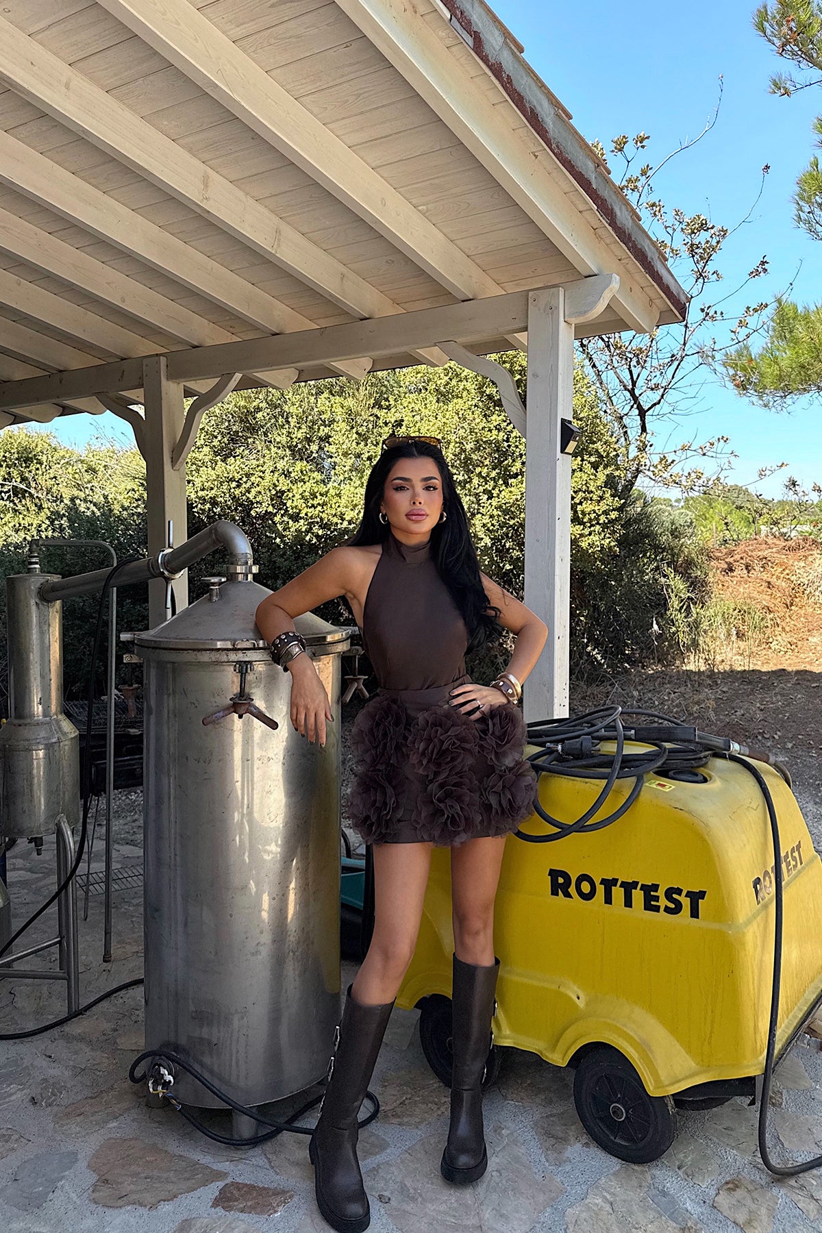 Kahverengi Freyya Etek Ucu Gül Detaylı Mini Elbise ATE-3625