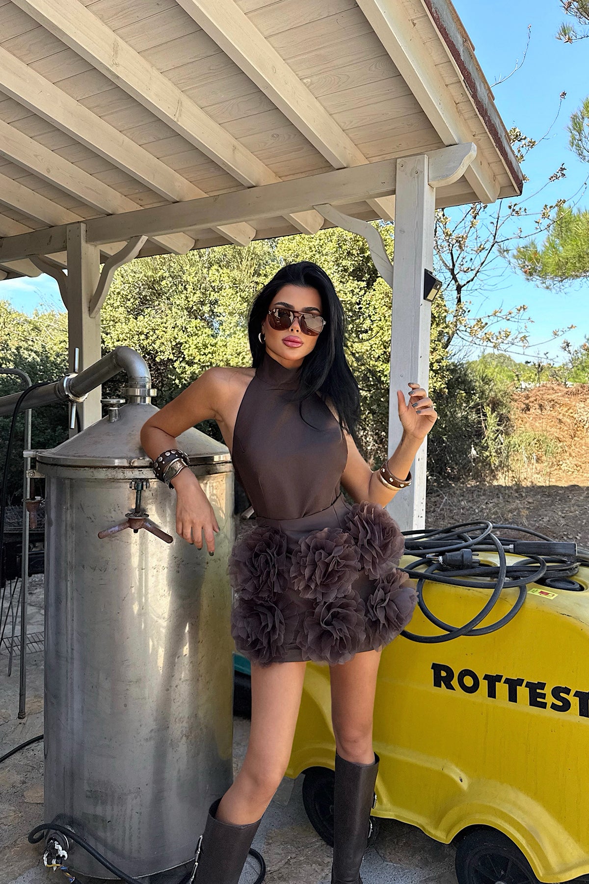 Kahverengi Freyya Etek Ucu Gül Detaylı Mini Elbise ATE-3625