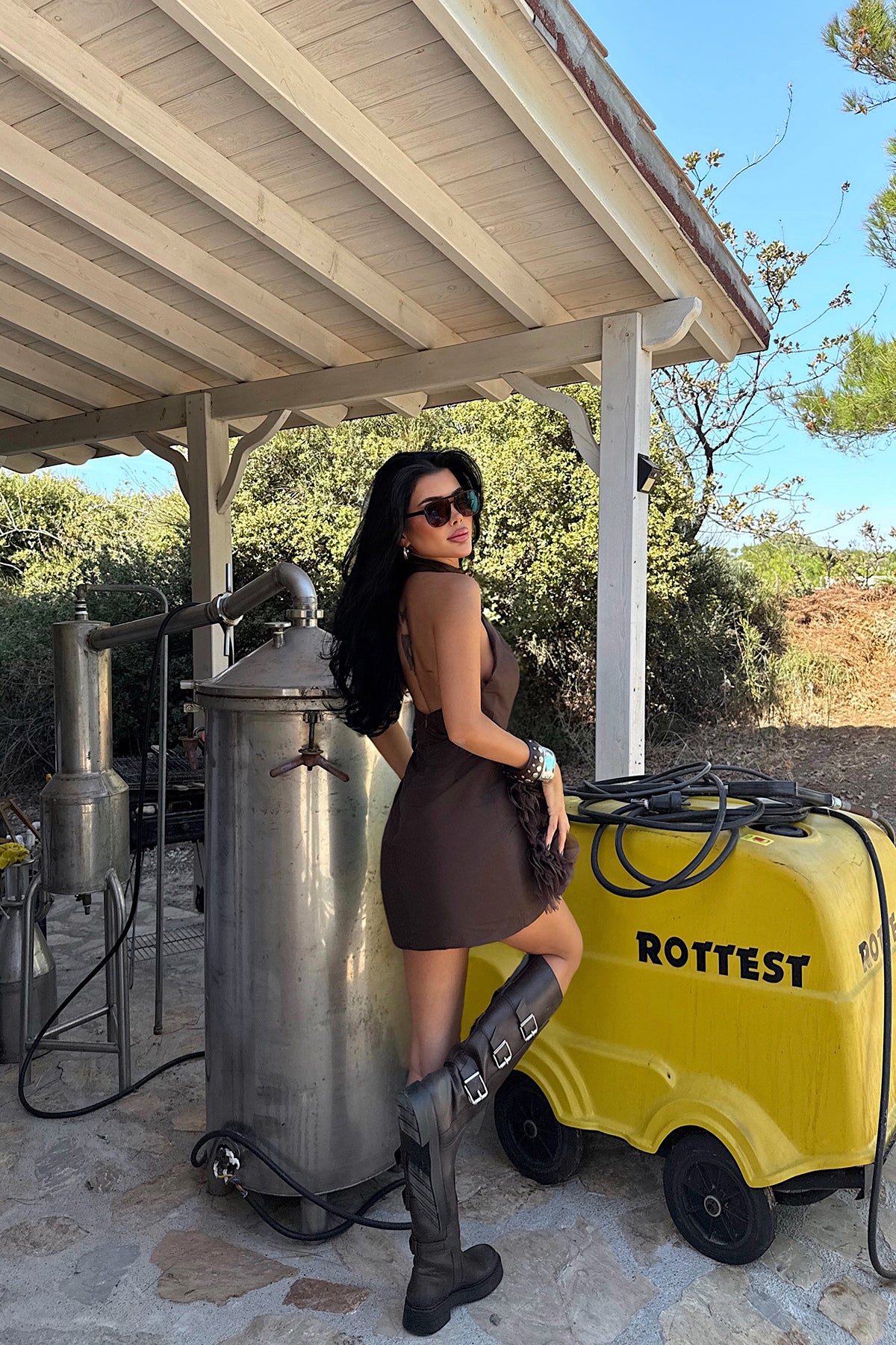 Kahverengi Freyya Etek Ucu Gül Detaylı Mini Elbise ATE-3625