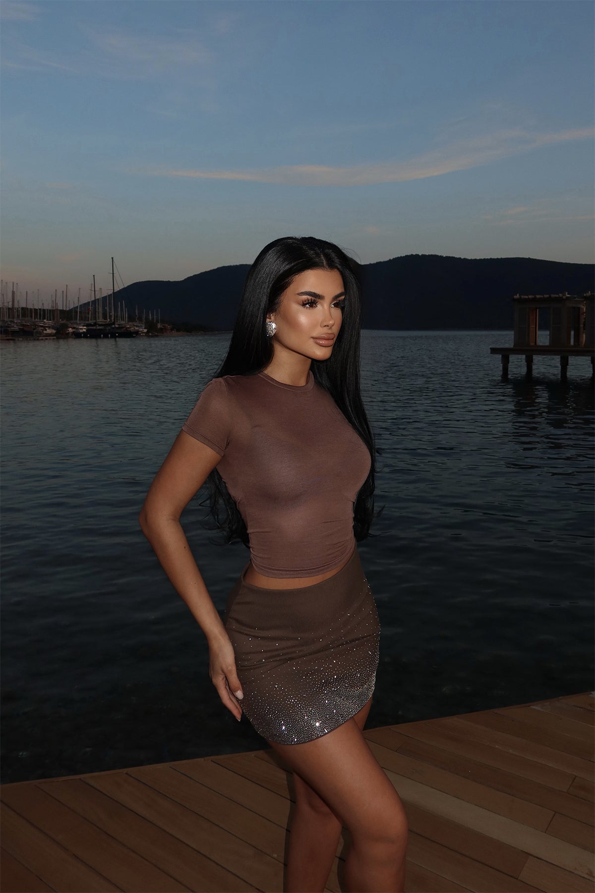 Kahverengi Sisu Mini Taşlı Etek ATE-2595