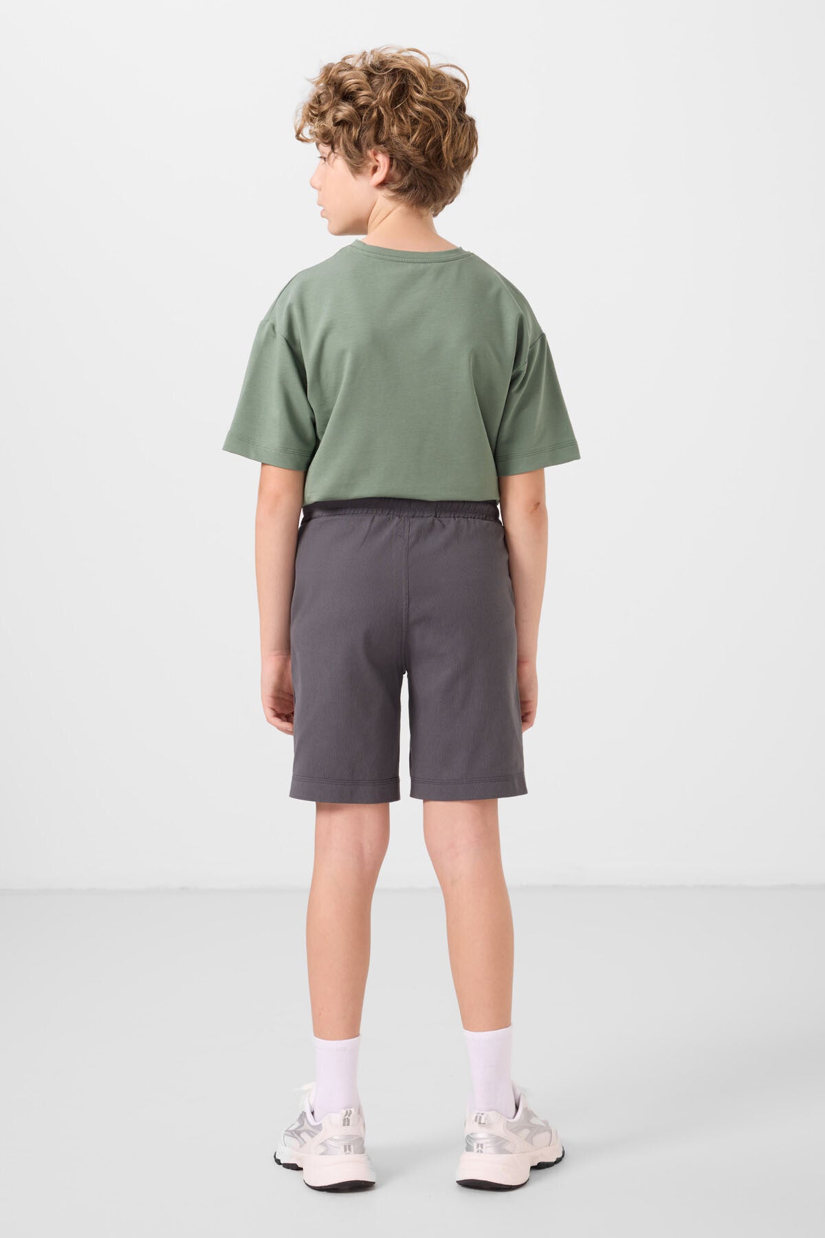 Açık Yeşil-Antrasit Pamuklu Oversize Fit Dokuma Hafif Esnek Chino Erkek Çocuk Şort Takım - 11279