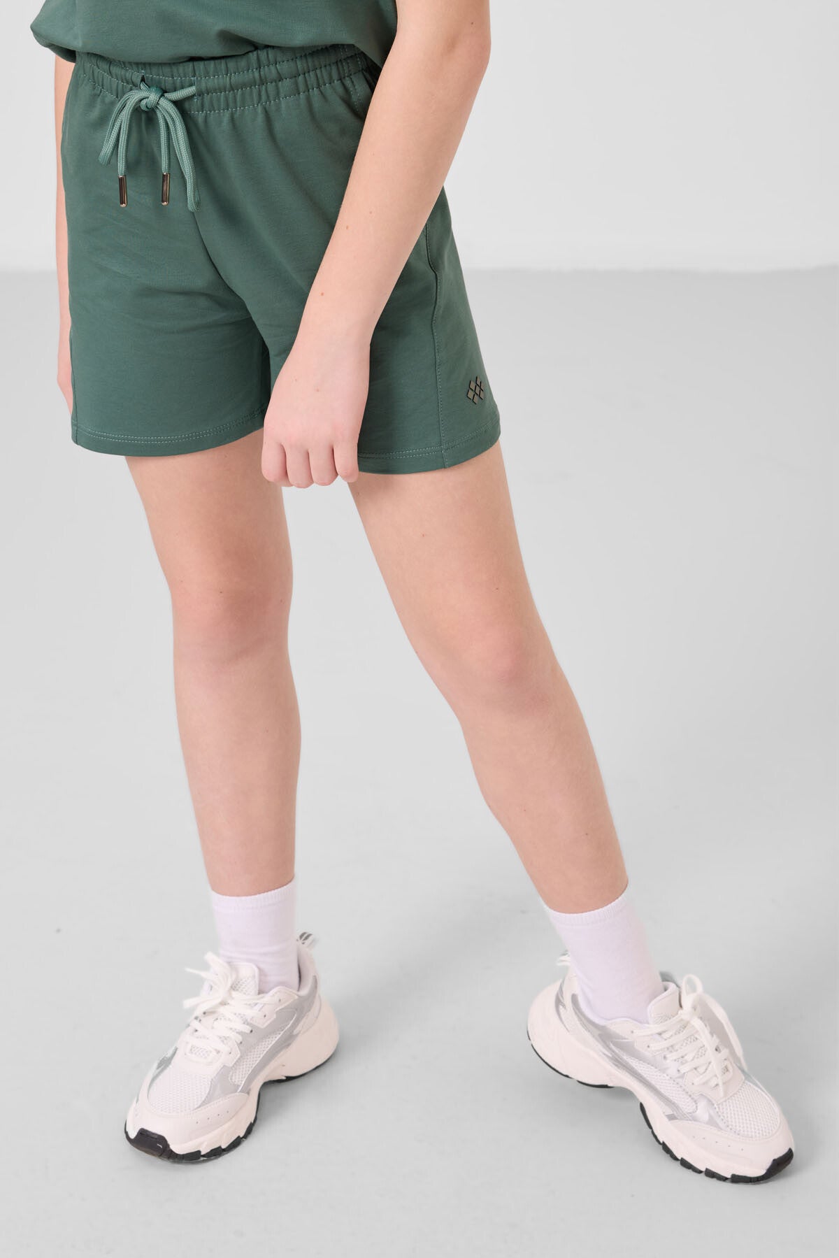 Açık Yeşil Pamuklu Yumuşak Dokulu Standart Fit Basic Kız Çocuk Şort Takım - 75184