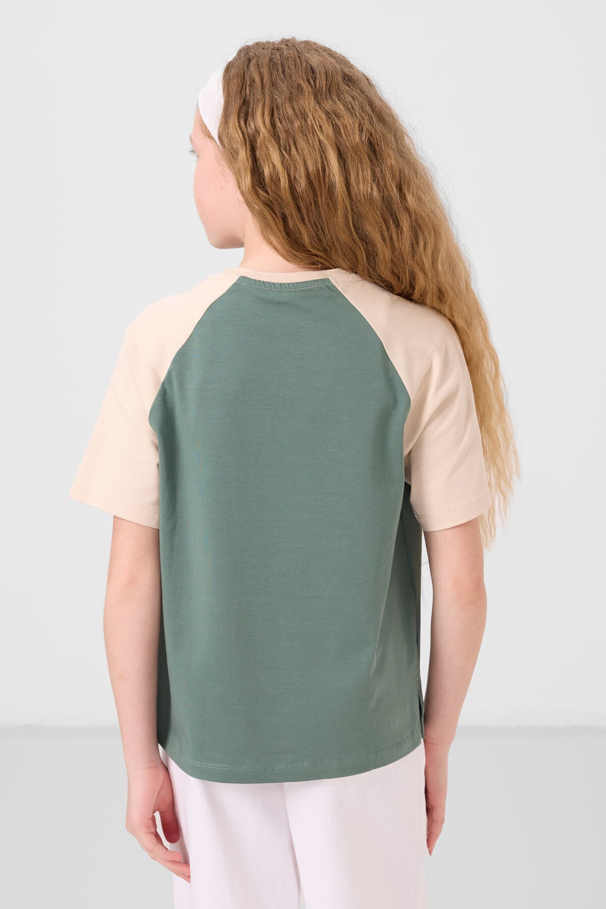 Açık Yeşil O Yaka Pamuklu Baskılı Oversize Fit Kız Çocuk T-Shirt - 75179