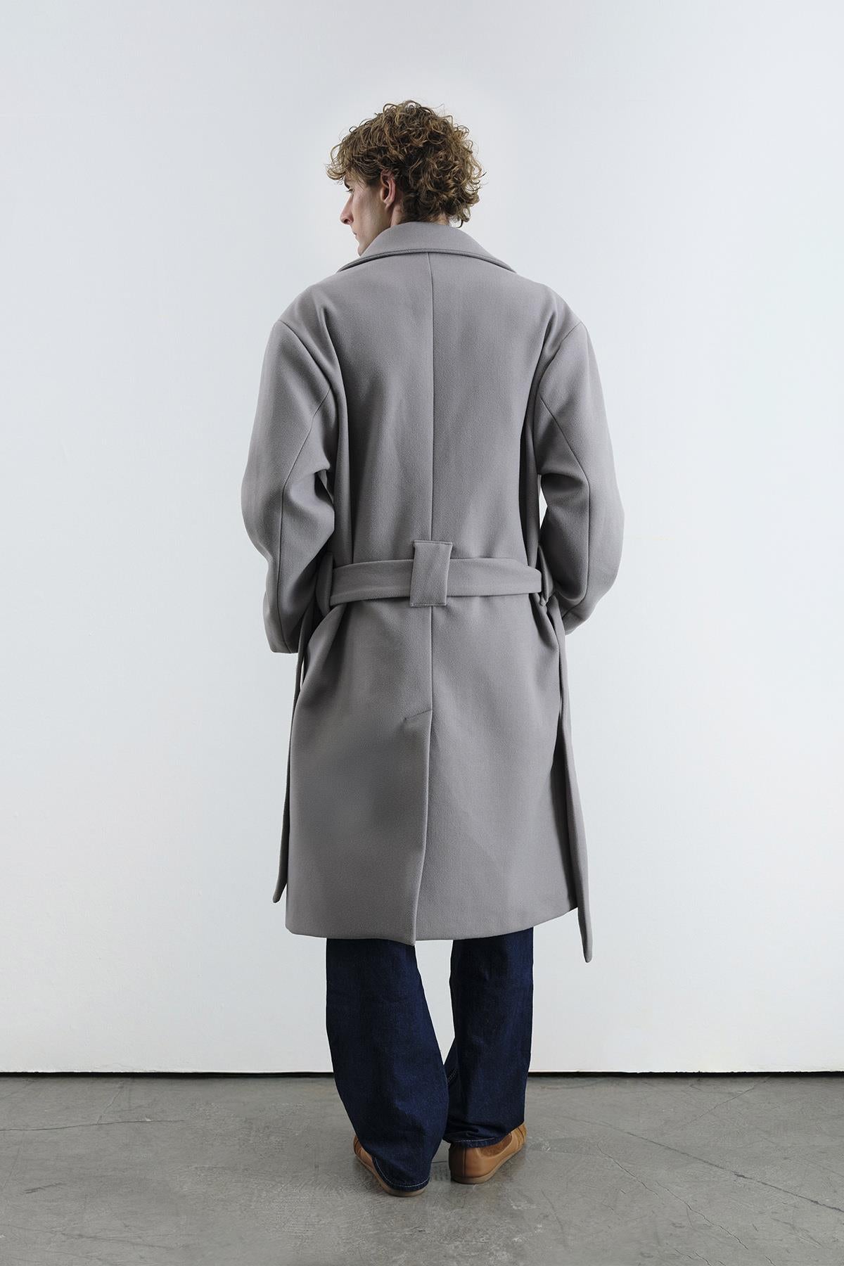 KEMERLİ KAŞE GRİ KABAN