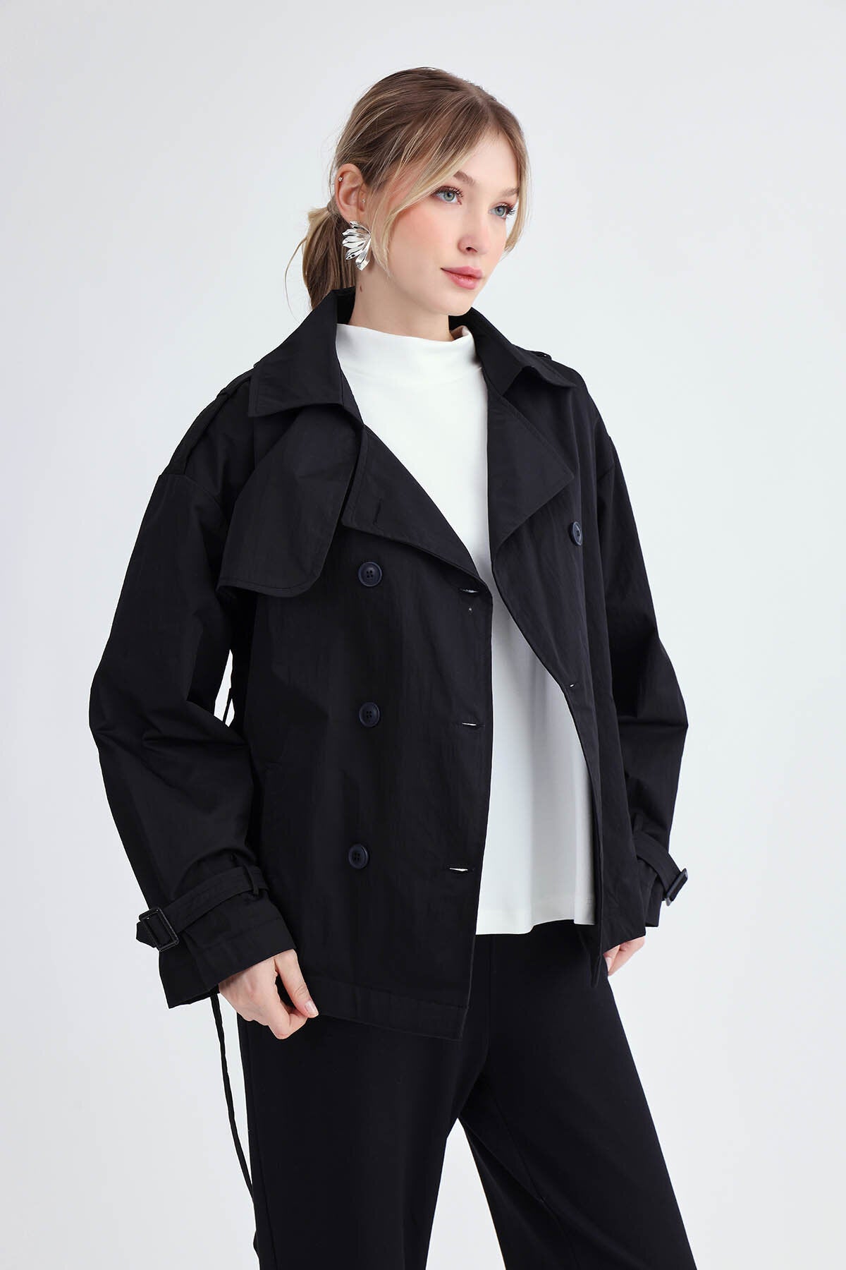 Kemerli Kısa Trençkot