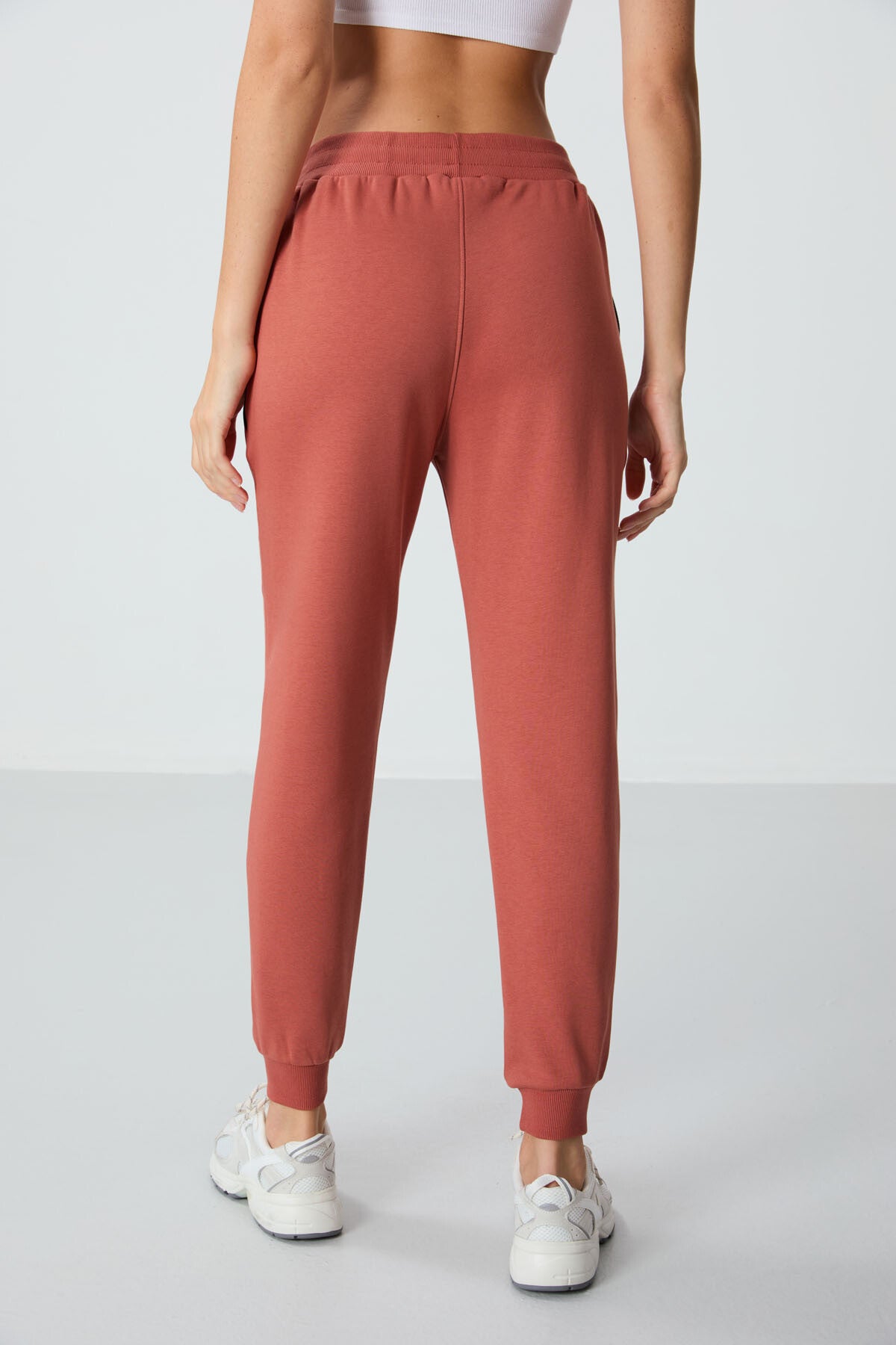 Kiremit Kompakt Pamuklu Kalın Pürüzsüz Dokulu Standart Fit Kadın Eşofman Altı - 94660