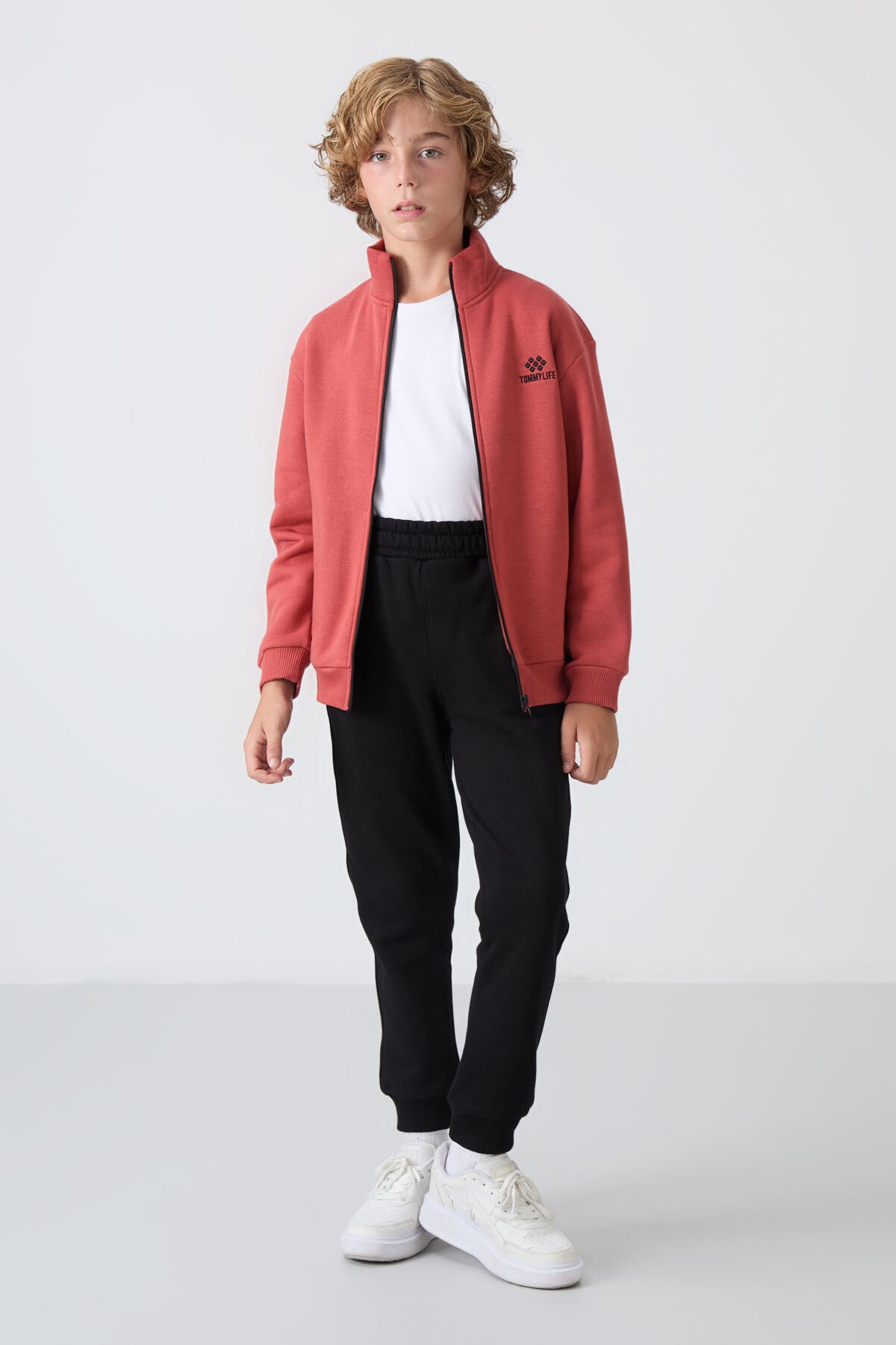 Kiremit-Siyah Pamuklu Kalın İçi Tüylü Standart Fit Nakışlı Erkek Çocuk Eşofman Takım - 11256