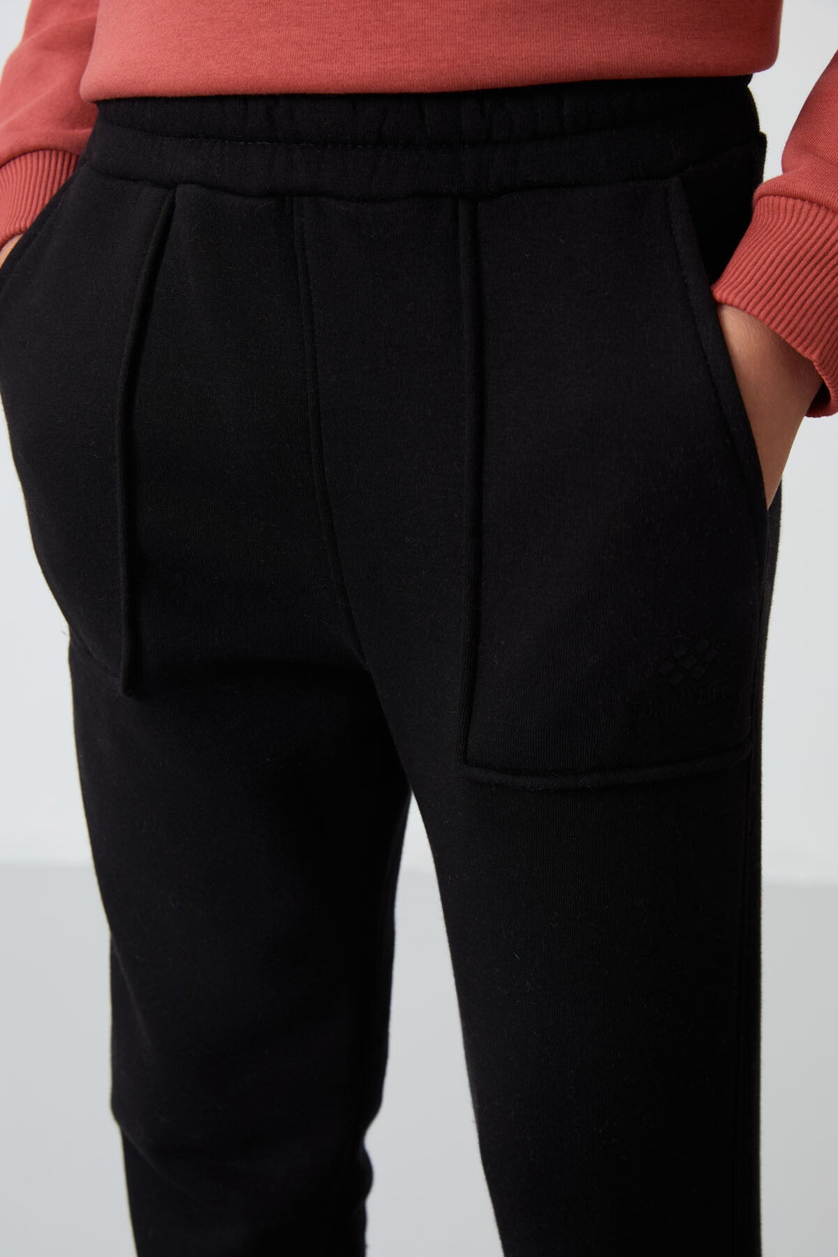 Kiremit-Siyah Pamuklu Kalın İçi Tüylü Standart Fit Baskılı Erkek Çocuk Eşofman Takım - 11257