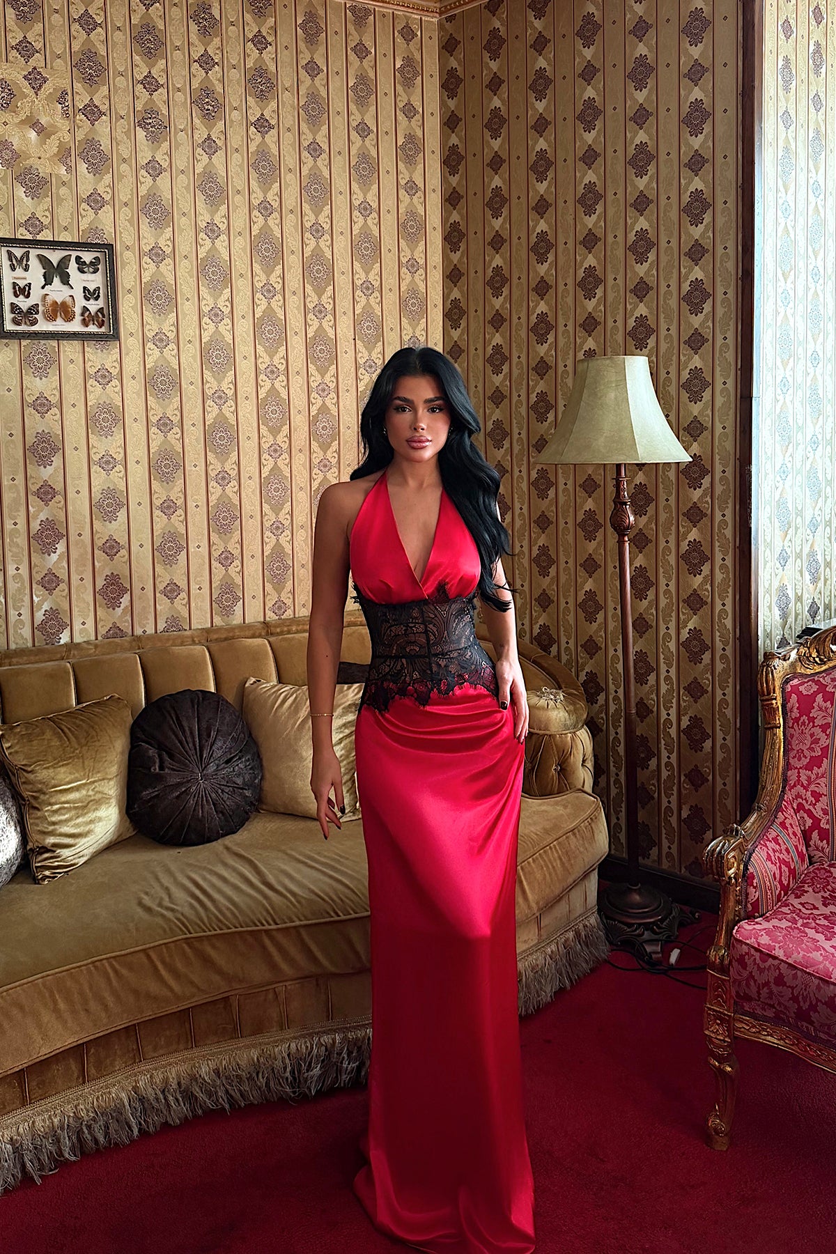 Kırmızı Bathy Uzun Dantel Detaylı Saten Elbise ATE-4054