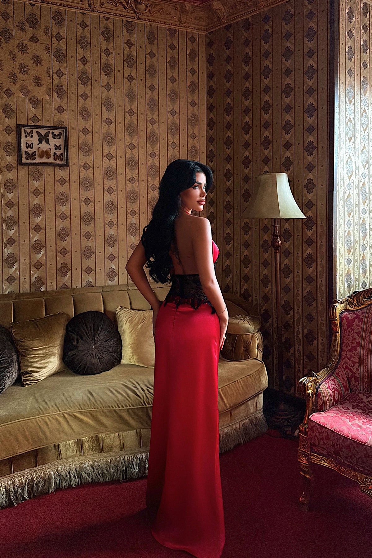 Kırmızı Bathy Uzun Dantel Detaylı Saten Elbise ATE-4054