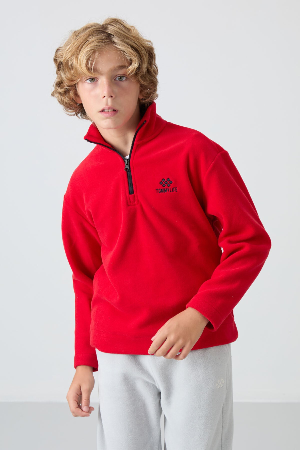 Kırmızı Kalın Yumuşak Dokulu Standart Fit Nakışlı Polar Erkek Çocuk Sweatshirt - 11221