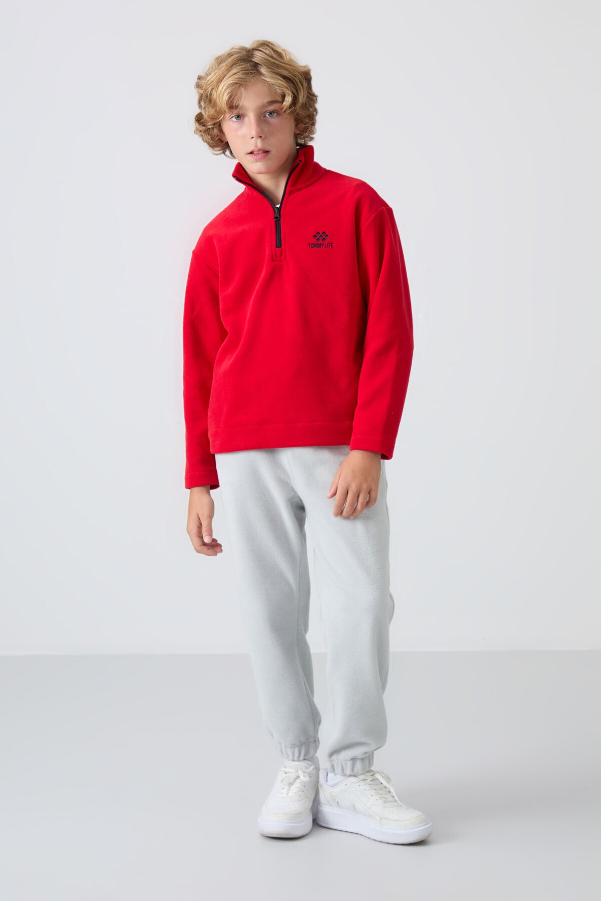 Kırmızı Kalın Yumuşak Dokulu Standart Fit Nakışlı Polar Erkek Çocuk Sweatshirt - 11221