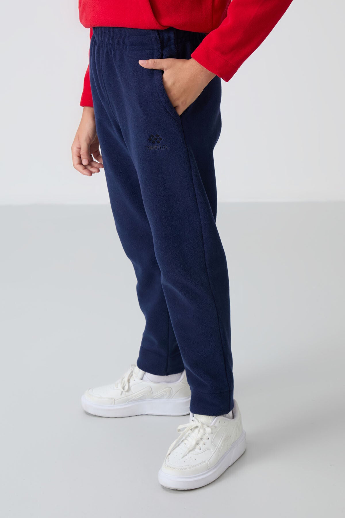 Kırmızı-Lacivert Kalın Yumuşak Dokulu Standart Fit Nakışlı Polar Erkek Çocuk Eşofman Takım - 11218