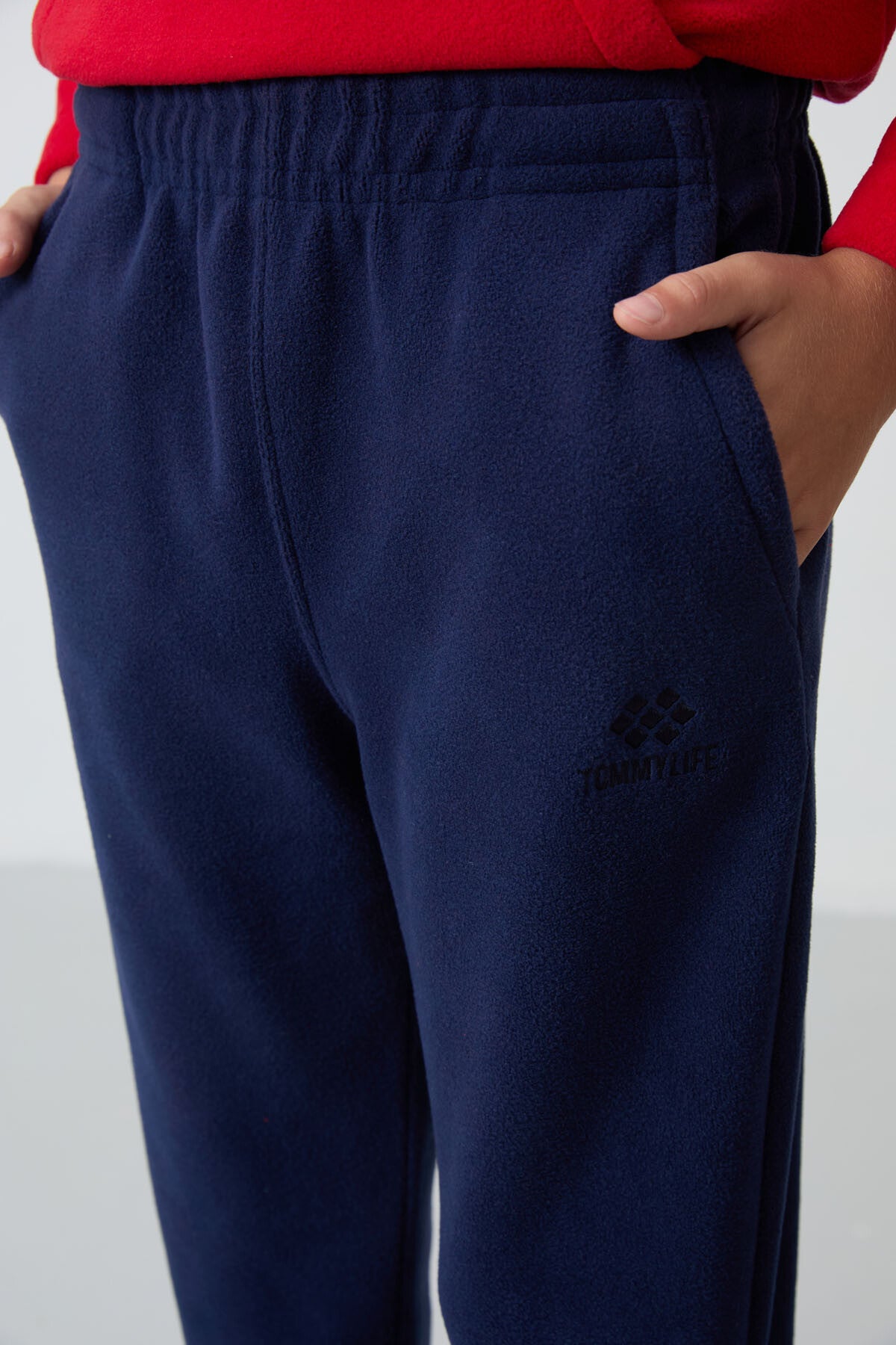 Kırmızı-Lacivert Kalın Yumuşak Dokulu Standart Fit Nakışlı Polar Erkek Çocuk Eşofman Takım - 11218