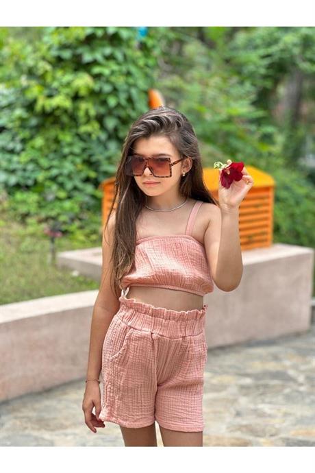 Kız Çocuk Askılı Crop Bluz Beli Lastik Detaylı Şort Ve Rahat Kalıp Gömlek 3'lü Takım Somon 4 Yaş