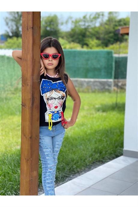 Kız Çocuk Baskılı Pamuk Penye Tişört Yırtıklı Kemerli Kot Pantolon Ikili Takım SİYAH 10 Yaş
