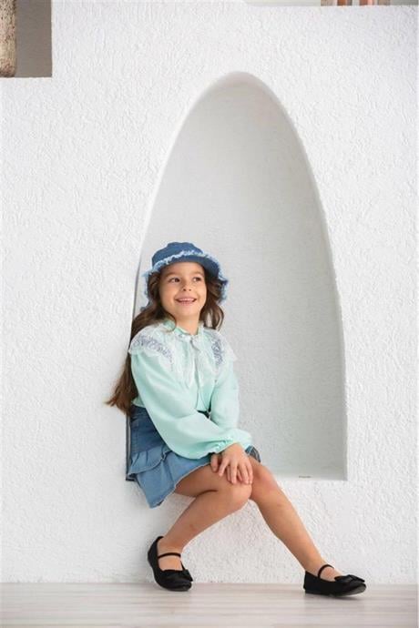 Kız Çocuk Beyaz Dantel Yakalı Renkli Bluz Fırfırlı Kot Salopet Etek Şapka 3'lü Takım Su Yeşili 8 Yaş