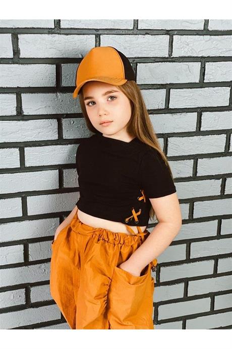 Kız Çocuk Büzgülü Etek Bağcıklı Tişört Şapka Üçlü Takım SARI 10 Yaş