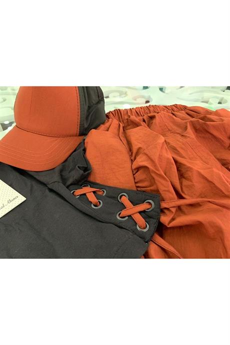 Kız Çocuk Büzgülü Etek Bağcıklı Tişört Şapka Üçlü Takım TURUNCU 12 Yaş