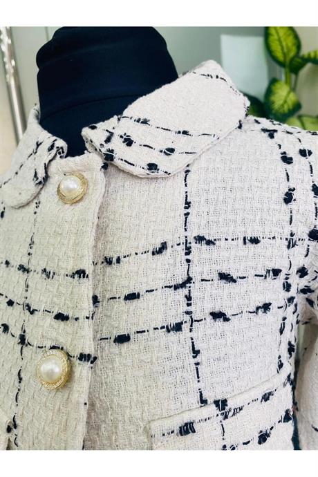 Kız Çocuk Chanel Kumaş Gold Düğmeli Crop Ceket Süs Cep Detaylı Etek 2'li Takım Beyaz 10 Yaş