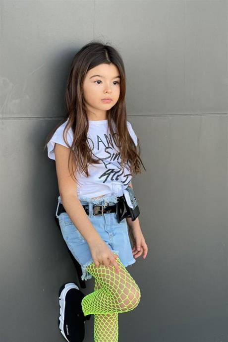 Kız Çocuk Dance Baskılı Tişört Kot Şort Bel Çantası 2 Adet File Çorap Beşli Takım BEYAZ 6 Yaş