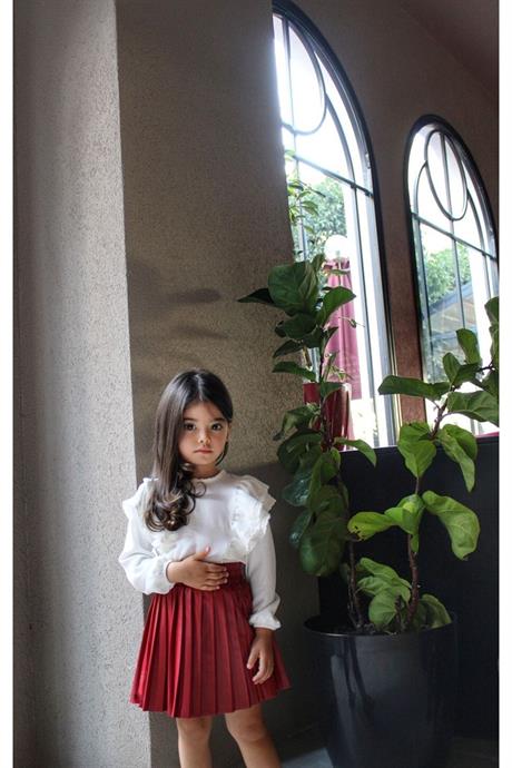 Kız Çocuk Dantel Detaylı Bluz Deri Piliseli Etek Deri Şapka 3'lü Takım Bordo 2-4 Yaş