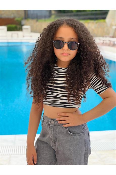 Kız Çocuk Desenli Crop Body Geniş Paça Gri Kot Pantolon 2'li Takım Siyah 8 Yaş