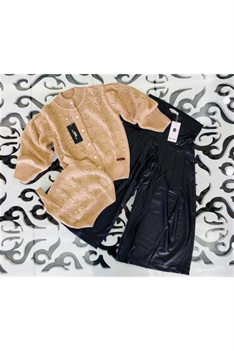 Kız Çocuk Düğmeli Hırka Triko Crop Deri Geniş Paça Pantolon 3'lü Takım Krem 10 Yaş