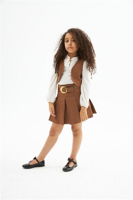 Kız Çocuk Gabardin Yelek İpli Gömlek Pileli Etek ve Gold Tokalı Kemer 4'lü Takım Kahve 6 Yaş