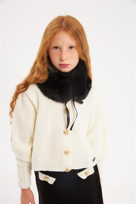 Kız Çocuk Gold Düğme Detaylı Triko Hırka Süs Cepli Siyah Etek Seyyar Yaka Kürk 3'lü Takım Beyaz 4 Yaş