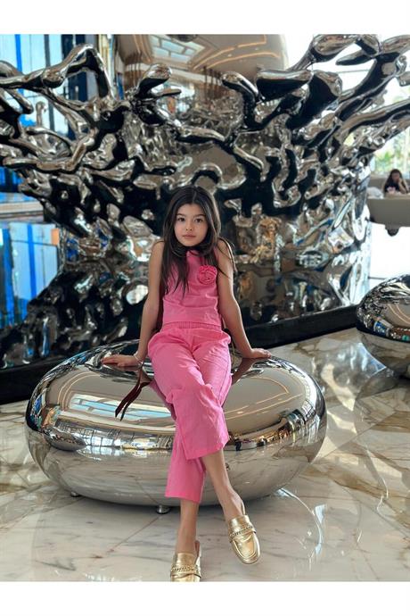 Kız Çocuk Gül Detaylı Keten Takım PEMBE 8 Yaş