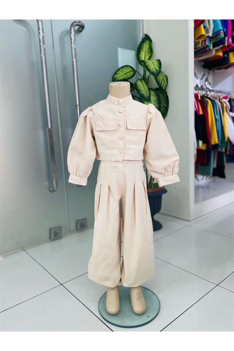 Kız Çocuk Hakim Yakalı Balon Kollu Astarlı Crop Ceket Pens Detaylı Harem Pantolon 2'li Takım Krem 4 Yaş