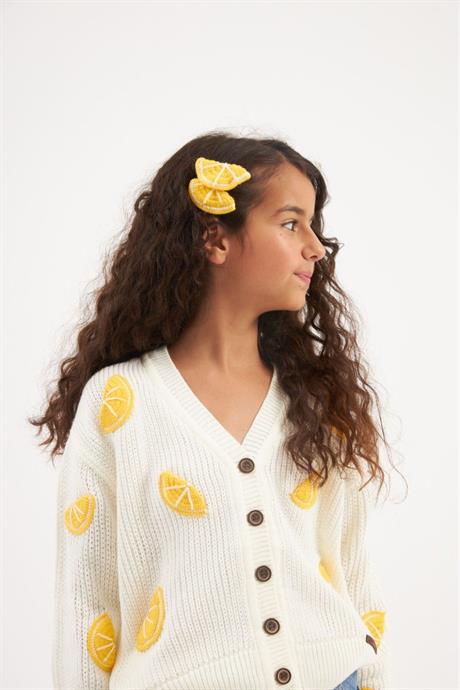 Kız Çocuk İşlemeli Limon Motifli triko Hırka Geniş Paça Kot Pantolon Saç Tokası 3'lü Takım Yeşil 6 Yaş