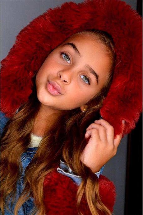 Kız Çocuk Kolları Kürk Detaylı Kapüşonlu Mavi Kot Ceket KIRMIZI 10 Yaş