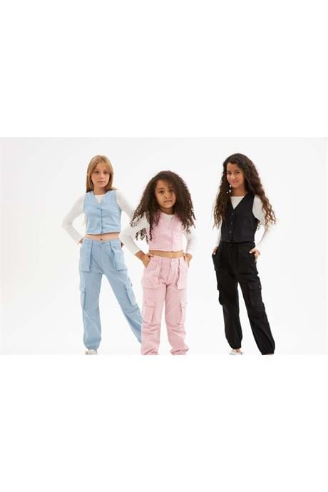 Kız Çocuk Kot Yelek Beyaz Body Kargo Cepli Pantolon 3'lü Takım Mavi 4 Yaş