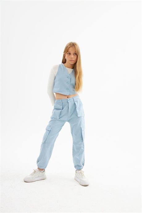 Kız Çocuk Kot Yelek Beyaz Body Kargo Cepli Pantolon 3'lü Takım Mavi 4 Yaş