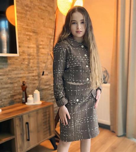 Kız Çocuk Kumaş Gold Düğmeli Crop Ceket Süs Cep Detaylı Etek 2'li Takım Kahve 8 Yaş