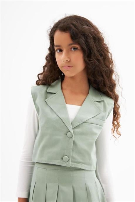 Kız Çocuk Kumaş Kaplama Düğme Detaylı Vatkalı Yelek Beyaz Badi Pileli Etek 3'lü Takım Yeşil 6 Yaş