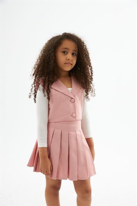 Kız Çocuk Kumaş Kaplama Düğme Detaylı Vatkalı Yelek Beyaz Badi Pileli Etek 3'lü Takım Pudra 6 Yaş