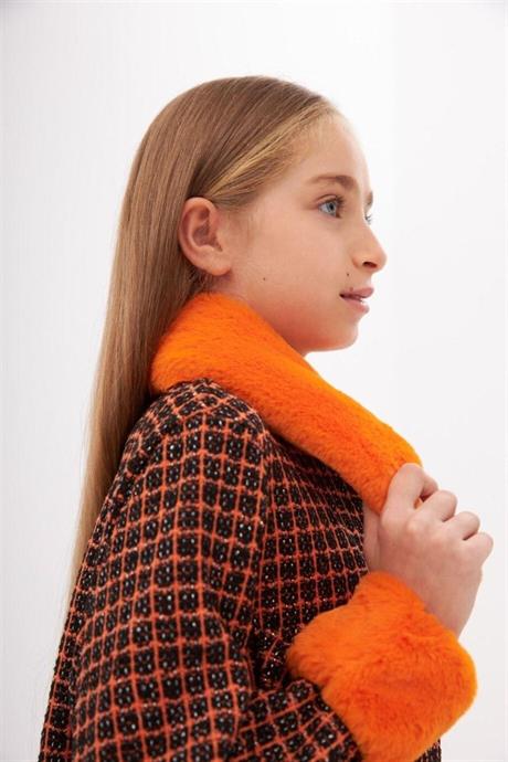 Kız Çocuk Kürk Yakalı Kumaş Crop Ceket Siyah Ispanyol Paça Tayt 2'li Takım Turuncu 4 Yaş