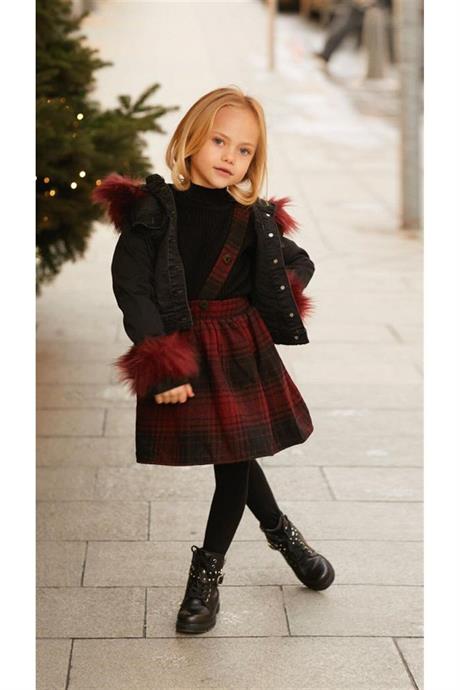 Kız Çocuk Kürklü Kapüşonlu Kot Ceket Siyah Triko Badi Oduncu Kumaş Kırmızı Salopet Etek 3'lü Takım MAVİ 12 Yaş