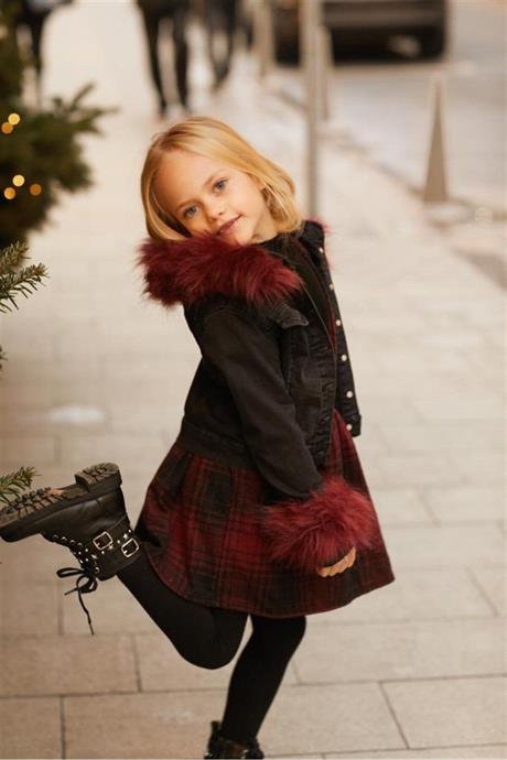 Kız Çocuk Kürklü Kapüşonlu Kot Ceket Siyah Triko Badi Oduncu Kumaş Kırmızı Salopet Etek 3'lü Takım MAVİ 6 Yaş